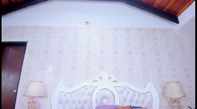 TianahGlow online show from February 27, 2025, 12:03 am