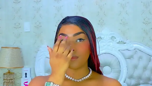 Snapshot of TianahGlow chatting on March 17, 2026, 7:39 pm TianahGlow online show from March 17, 2026, 7:39 pm