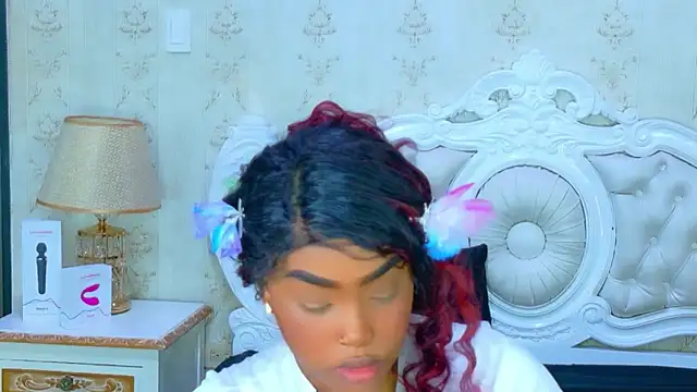 Snapshot of TianahGlow chatting on February 27, 2026, 8:08 pm TianahGlow online show from February 27, 2026, 8:08 pm