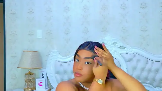 Snapshot of TianahGlow chatting on March 20, 2026, 7:48 pm TianahGlow online show from March 20, 2026, 7:48 pm