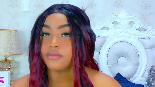 Snapshot of TianahGlow chatting on February 25, 2026, 7:47 pm TianahGlow online show from February 25, 2026, 7:47 pm