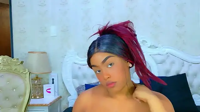 Snapshot of TianahGlow chatting on March 21, 2026, 7:40 pm TianahGlow online show from March 21, 2026, 7:40 pm