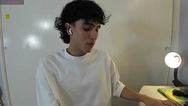 salvatore montt online show from March 9, 2025, 4:38 am