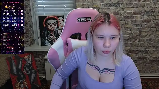 Snapshot of Little_kitsune1707 chatting on November 23, 2025, 7:18 am Little kitsune1707 online show from November 23, 2025, 7:18 am