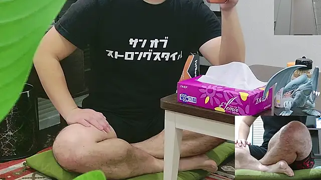 Snapshot of YARASERO-kun chatting on December 14, 2025, 7:47 am YARASERO-kun online show from December 14, 2025, 7:47 am