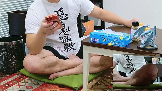 Snapshot of YARASERO-kun chatting on November 18, 2025, 6:06 am YARASERO-kun online show from November 18, 2025, 6:06 am