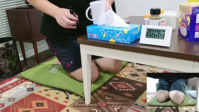 Snapshot of YARASERO-kun chatting on October 15, 2025, 11:07 am YARASERO-kun online show from October 15, 2025, 11:07 am