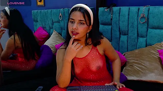 Snapshot of MariamLaraa chatting on February 26, 2025, 9:20 pm MariamLaraa online show from February 26, 2025, 9:20 pm