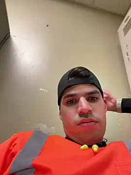 Snapshot of lancebrek chatting on March 1, 2025, 8:53 pm lancebrek online show from March 1, 2025, 8:53 pm