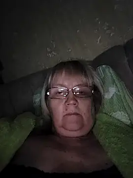 Snapshot of Violet5364 chatting on November 26, 2025, 8:42 pm Violet5364 online show from November 26, 2025, 8:42 pm