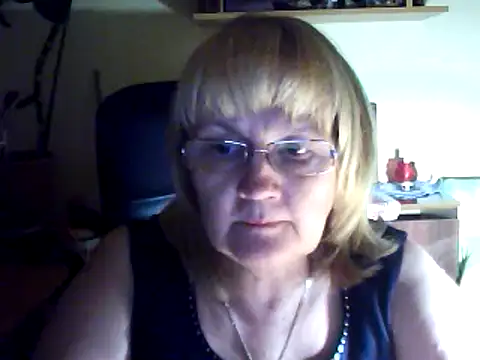 Snapshot of Violet5364 chatting on February 13, 2025, 7:31 pm Violet5364 online show from February 13, 2025, 7:31 pm