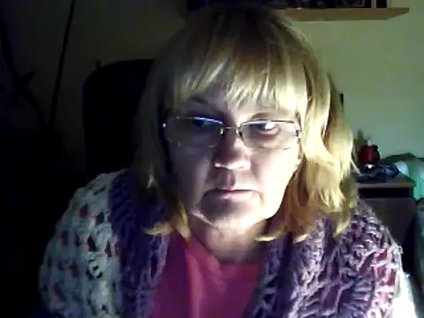 Snapshot of Violet5364 chatting on February 24, 2025, 7:09 pm Violet5364 online show from February 24, 2025, 7:09 pm