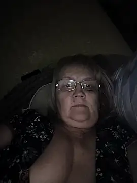 Snapshot of Violet5364 chatting on March 18, 2026, 9:48 pm Violet5364 online show from March 18, 2026, 9:48 pm