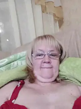 Snapshot of Violet5364 chatting on December 19, 2025, 9:50 pm Violet5364 online show from December 19, 2025, 9:50 pm