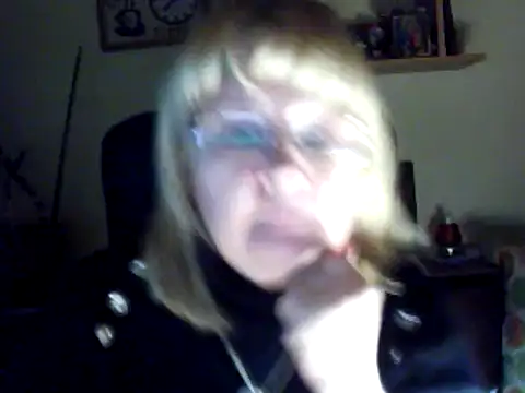 Snapshot of Violet5364 chatting on March 4, 2025, 3:59 pm Violet5364 online show from March 4, 2025, 3:59 pm