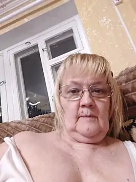 Snapshot of Violet5364 chatting on March 29, 2026, 7:48 pm Violet5364 online show from March 29, 2026, 7:48 pm