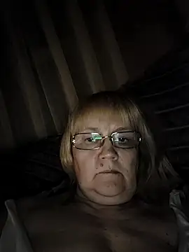 Snapshot of Violet5364 chatting on April 12, 2026, 8:45 pm Violet5364 online show from April 12, 2026, 8:45 pm