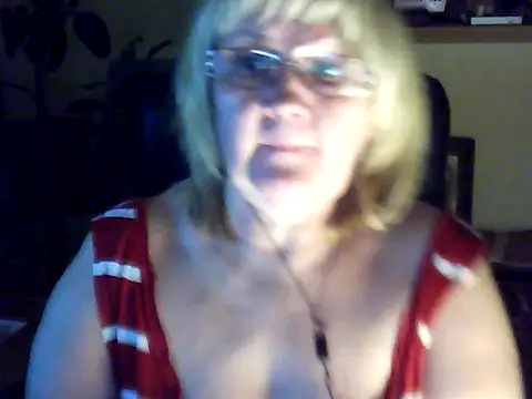 Snapshot of Violet5364 chatting on November 18, 2025, 8:56 pm Violet5364 online show from November 18, 2025, 8:56 pm