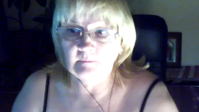 Snapshot of Violet5364 chatting on November 12, 2025, 9:07 pm Violet5364 online show from November 12, 2025, 9:07 pm