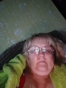 Snapshot of Violet5364 chatting on February 7, 2026, 10:07 pm Violet5364 online show from February 7, 2026, 10:07 pm