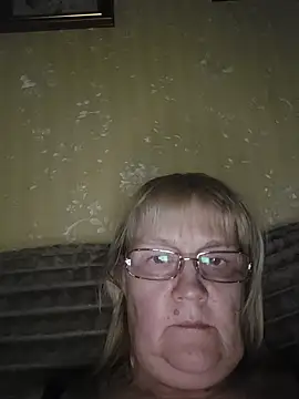 Snapshot of Violet5364 chatting on April 4, 2026, 8:59 pm Violet5364 online show from April 4, 2026, 8:59 pm