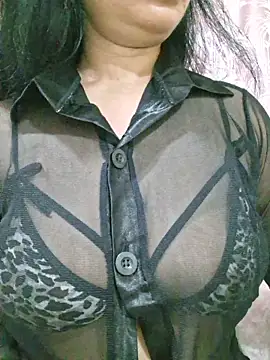 Snapshot of Jassi_Does chatting on March 5, 2026, 9:00 pm Jassi Does online show from March 5, 2026, 9:00 pm