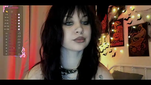 marynixoxo online show from October 30, 2025, 7:00 pm