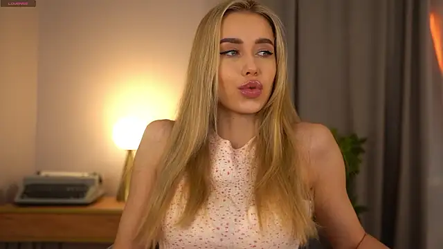 Snapshot of _Spring_Day_ chatting on March 21, 2026, 8:15 am Spring Day online show from March 21, 2026, 8:15 am