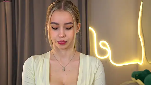 Snapshot of _Spring_Day_ chatting on October 27, 2025, 8:26 am Spring Day online show from October 27, 2025, 8:26 am