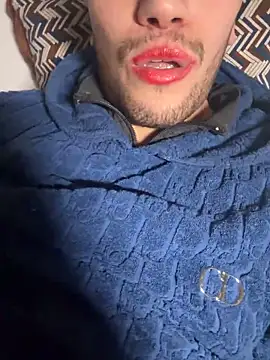 yaxxx03 online show from January 18, 2026, 8:34 pm