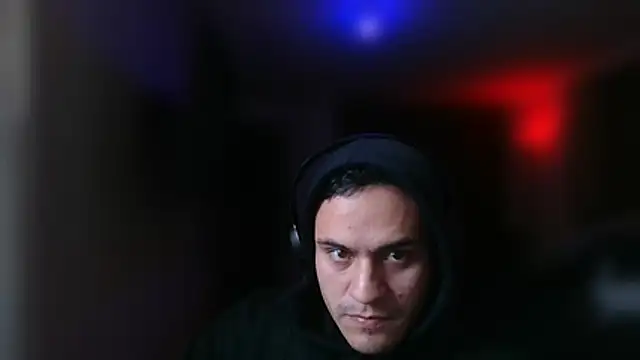 Andresbogota11 online show from July 14, 2026, 5:41 pm