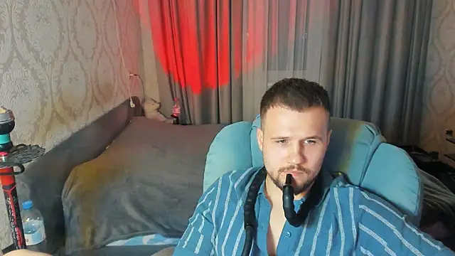 Snapshot of Vladik_b chatting on May 14, 2026, 6:16 pm Vladik b online show from May 14, 2026, 6:16 pm