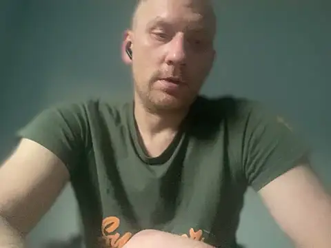 Krzysiekg123 online show from February 22, 2025, 5:55 am