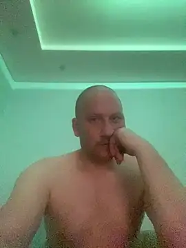 Krzysiekg123 online show from February 8, 2026, 8:28 pm