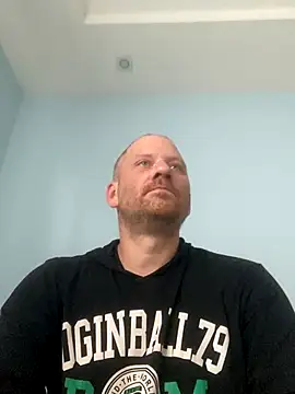 Krzysiekg123 online show from October 5, 2025, 2:52 pm