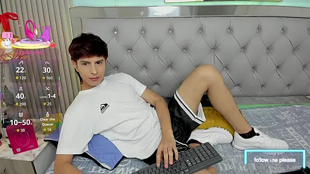 Estiv18  online show from December 20, 2025, 3:31 am