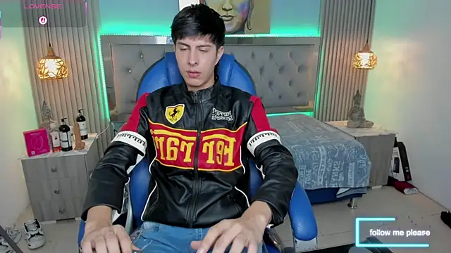 Snapshot of Estiv18_ chatting on November 27, 2025, 5:08 am Estiv18 online show from November 27, 2025, 5:08 am