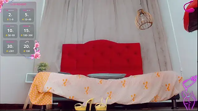 Snapshot of katha_Crawford chatting on October 13, 2025, 7:15 pm katha Crawford online show from October 13, 2025, 7:15 pm