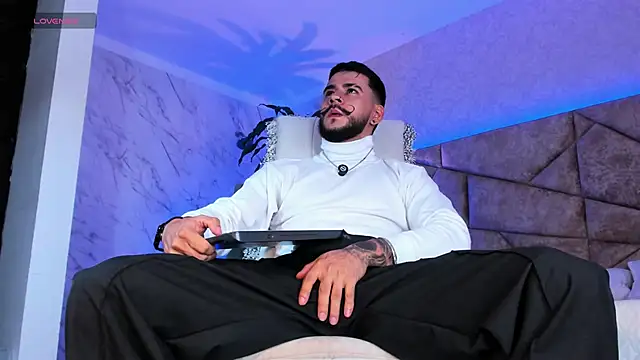 Snapshot of DickGriffith_ chatting on October 19, 2025, 12:52 pm DickGriffith online show from October 19, 2025, 12:52 pm