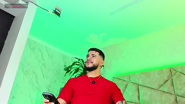 Snapshot of DickGriffith_ chatting on October 28, 2025, 10:36 am DickGriffith online show from October 28, 2025, 10:36 am