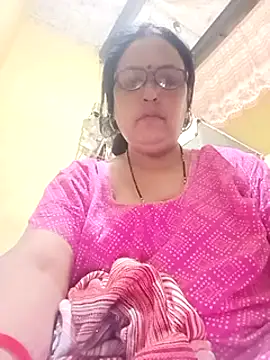 Snapshot of Kiyara8 chatting on March 4, 2025, 11:32 pm Kiyara8 online show from March 4, 2025, 11:32 pm