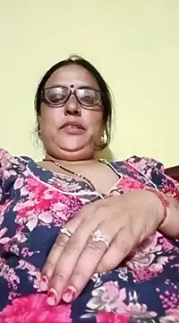 Snapshot of Kiyara8 chatting on February 28, 2025, 4:53 pm Kiyara8 online show from February 28, 2025, 4:53 pm