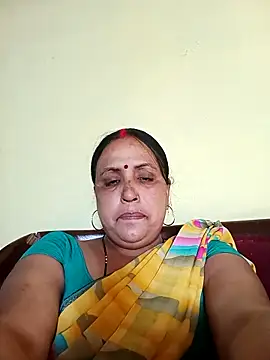 Snapshot of Kiyara8 chatting on March 3, 2025, 5:37 am Kiyara8 online show from March 3, 2025, 5:37 am