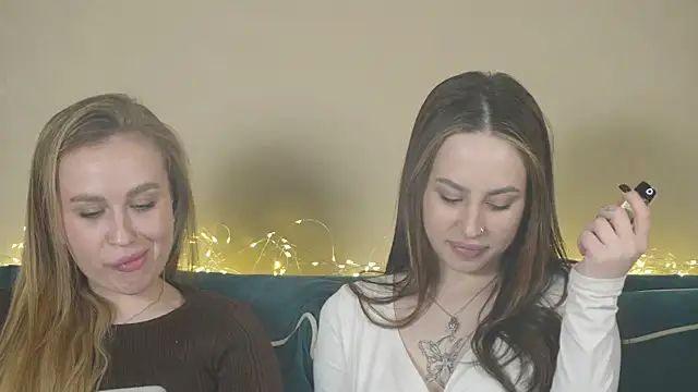 girlstirp online show from March 1, 2025, 12:23 pm