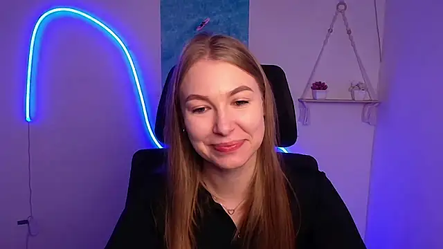 Snapshot of Dana_flowers chatting on October 23, 2025, 5:28 am Dana flowers online show from October 23, 2025, 5:28 am