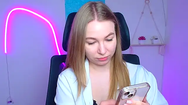 Dana flowers online show from March 3, 2026, 6:20 am