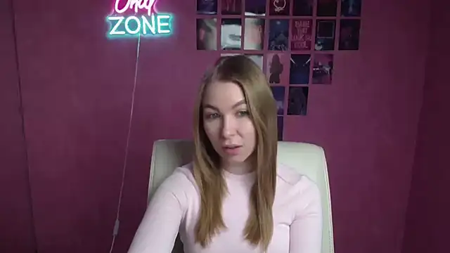 Snapshot of Dana_flowers chatting on December 15, 2025, 6:30 am Dana flowers online show from December 15, 2025, 6:30 am