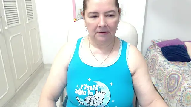 leonela 69 online show from August 3, 2026, 11:42 pm