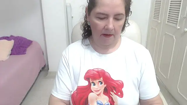 leonela 69 online show from July 9, 2026, 12:33 am