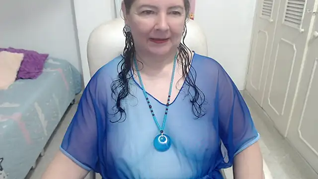leonela 69 online show from July 12, 2026, 10:54 pm
